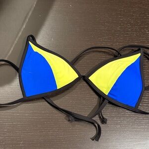 PINK Victoria's Secret Black and White Bikini Top